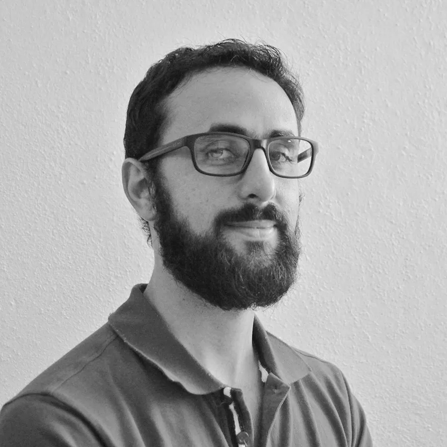 José Queiroz (Preto)